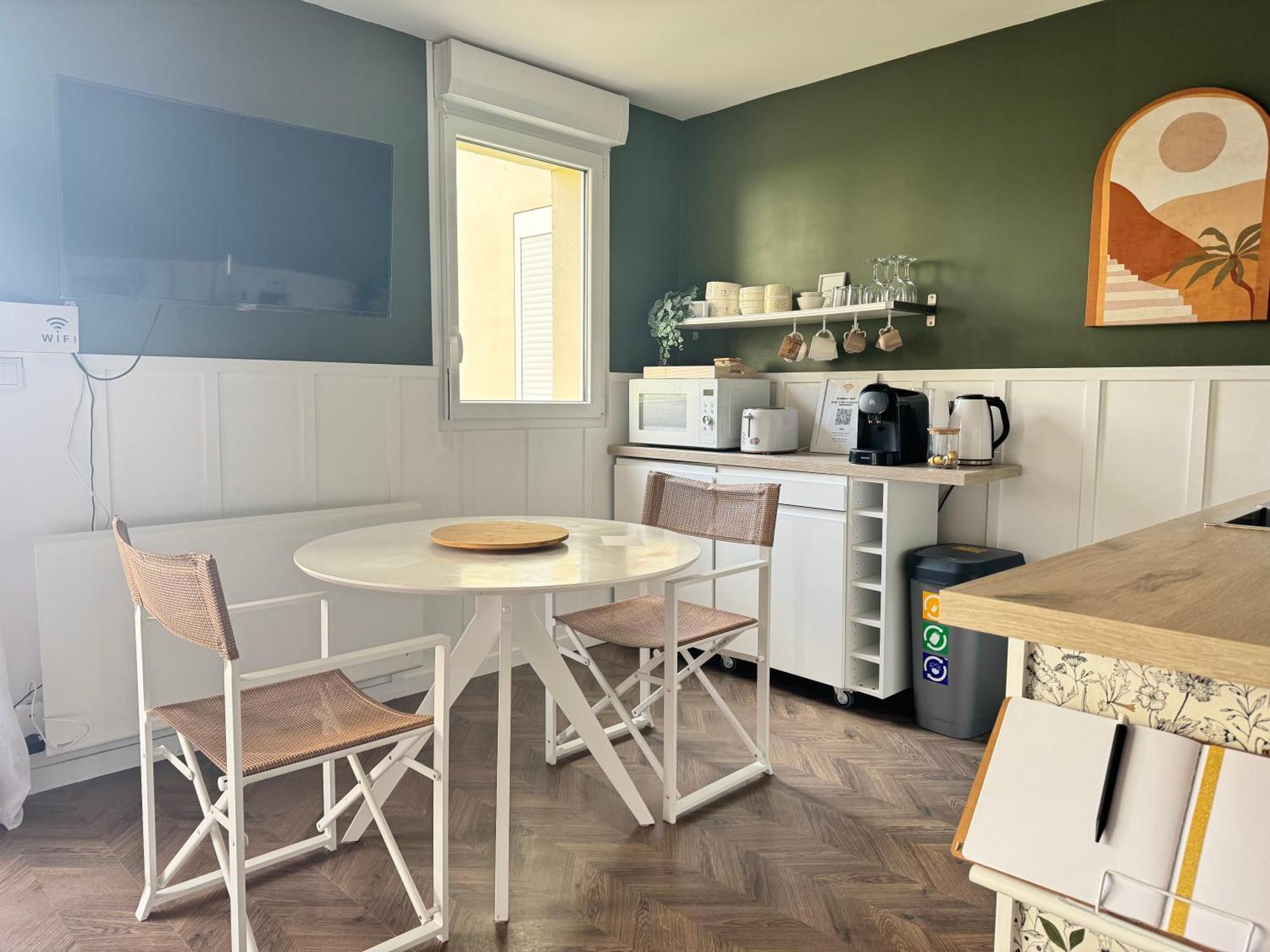 Studio La Petite Oasis- Ideal Couple - Calme - Balcon Sud - Lumineux - 10Min Du Centre & Plage - Proche Centre Juno Beach - Wifi Courseulles-sur-Mer Exterior foto